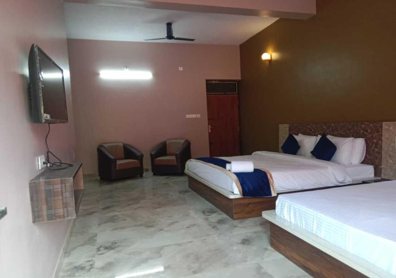 Hotel Golden Heights Gokarna Гокарна Екстериор снимка
