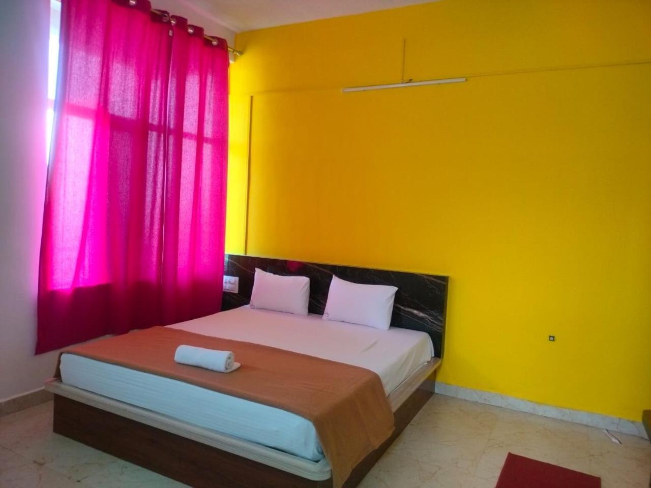 Hotel Golden Heights Gokarna Гокарна Екстериор снимка