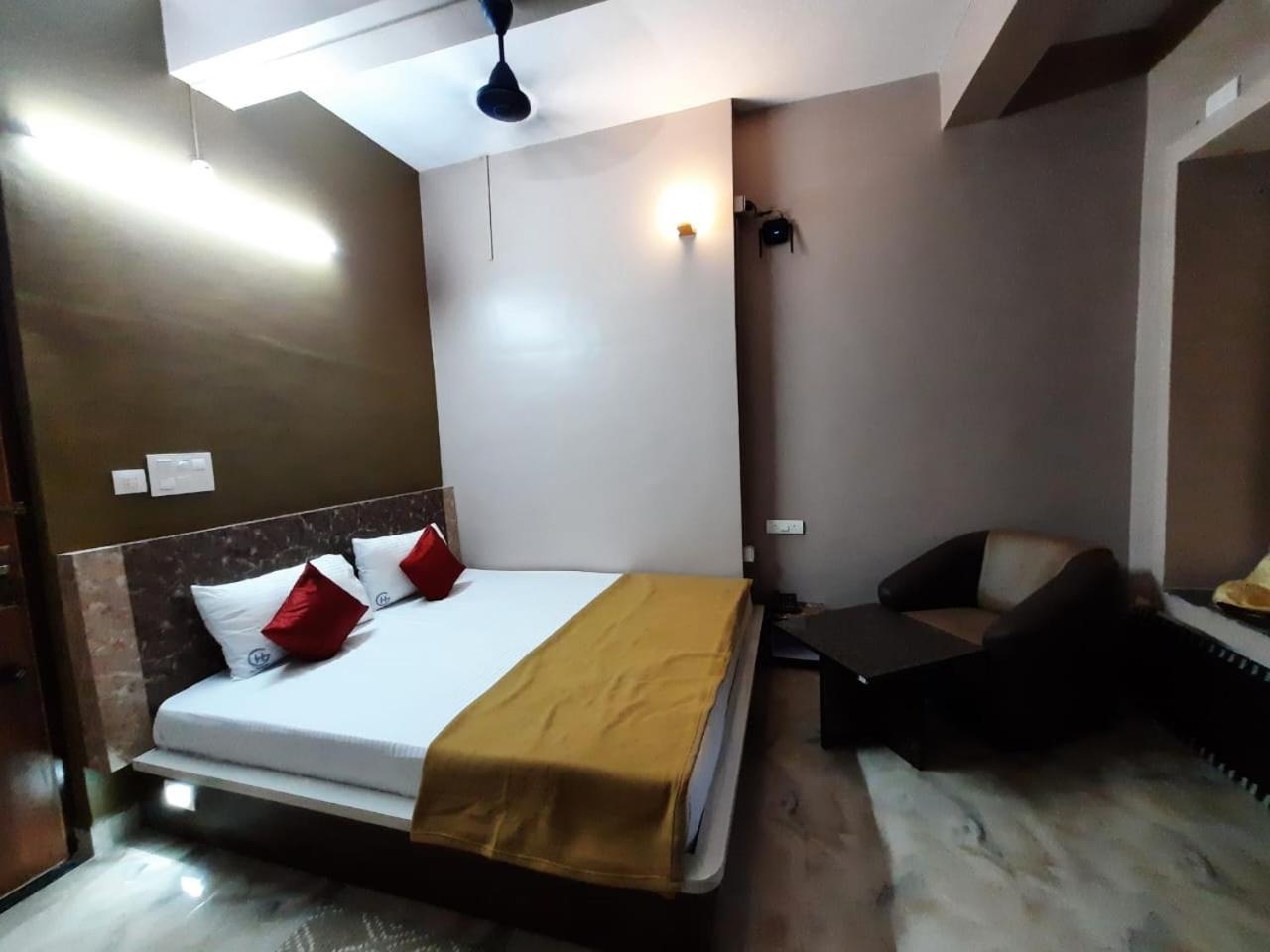 Hotel Golden Heights Gokarna Гокарна Екстериор снимка